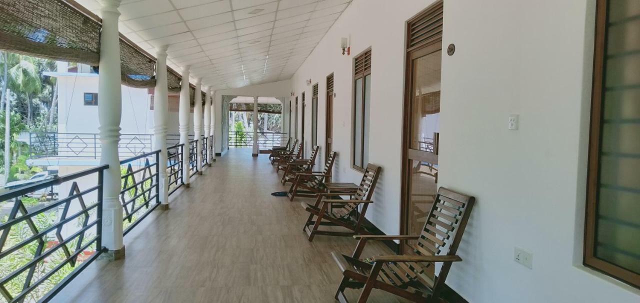 French Garden Resort Упувели Екстериор снимка