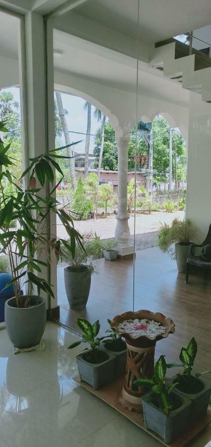 French Garden Resort Упувели Екстериор снимка